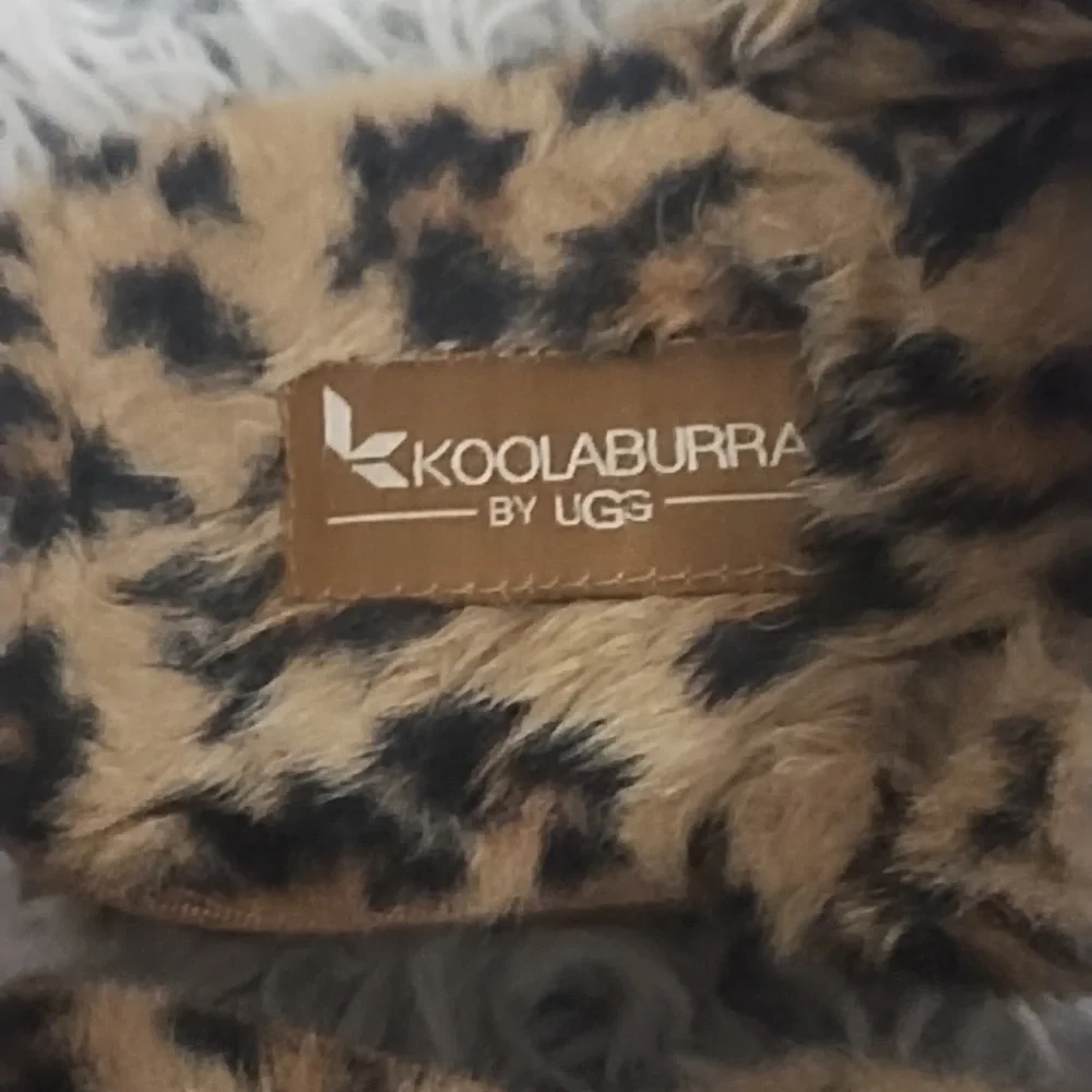 Koolaburra by UGG Tan and Black Furry Slippers - Picture 2 of 6